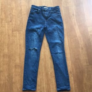 Levi’s Skinny Jeans with torn right knee